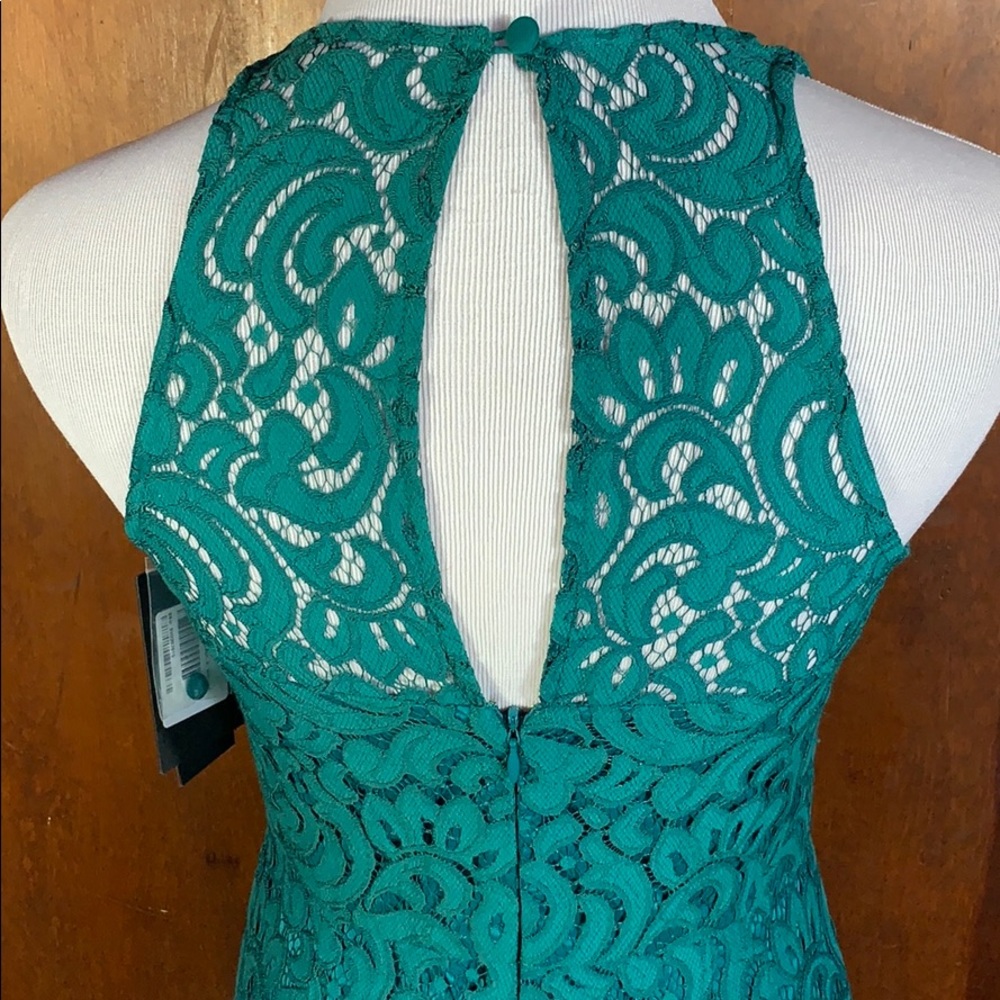 AQUA Lace Deep V Halter Gown NWT - Picture 6 of 7